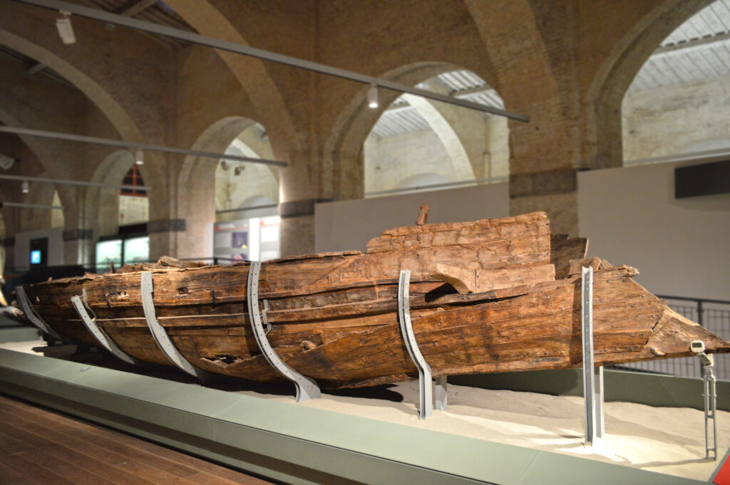 Pisa Museo Navi antiche Reperti